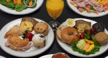 A La Carte Catering & Cakes