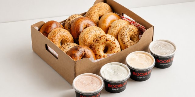 18 Bagels & Spreads Breakfast
