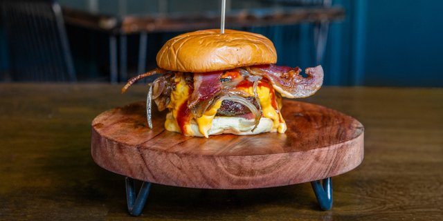 Call Me Daddy Burger