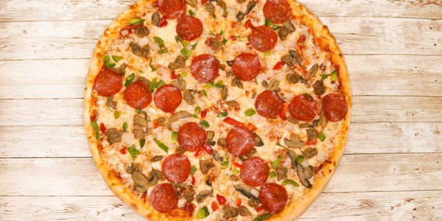 18" Deluxe Pan Pizza