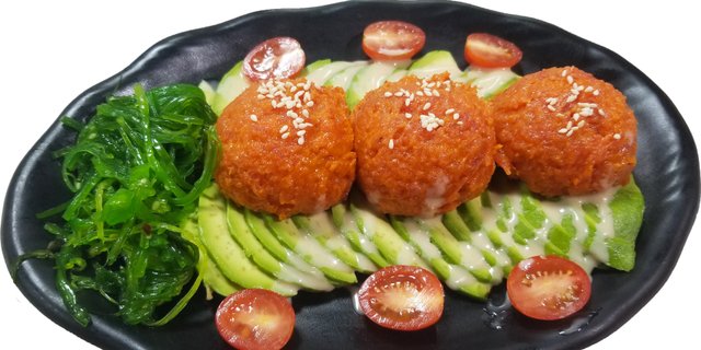 Spicy Tuna Avocado Salad
