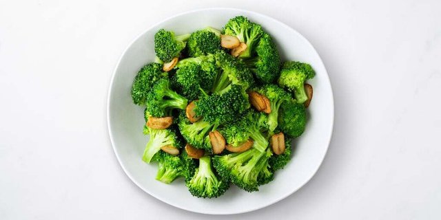 Broccoli W/ Garlic