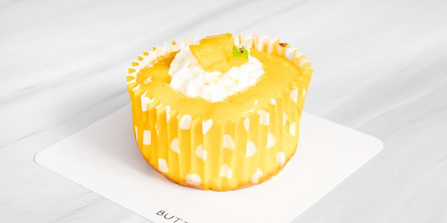 Mini Basque Vanilla Mango Cheesecake