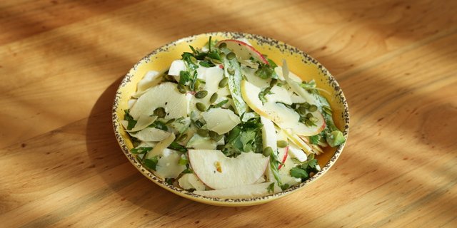 Seasonal Apple Salad