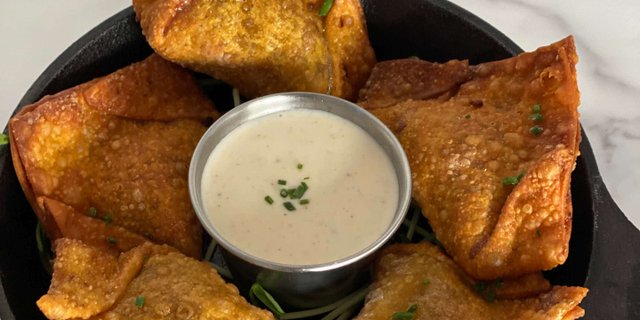 Jerk Chicken Wontons