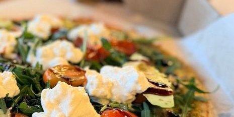 Primavera Pizza w/ Cauliflower Crust