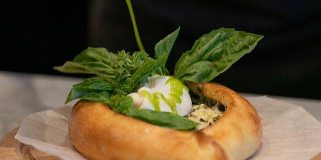 Khachapuri Mkhlovana