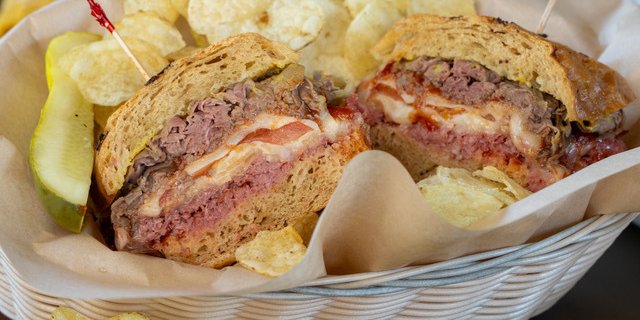 Deli Rose Sandwich