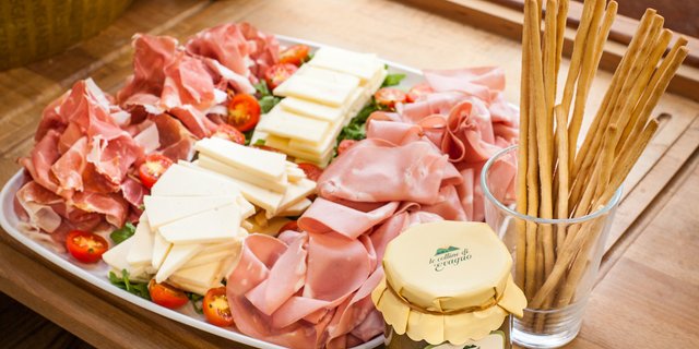 Meat & Cheese Platter