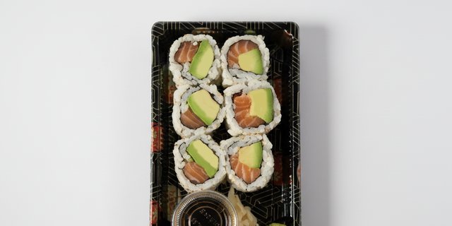 Salmon Avocado Roll