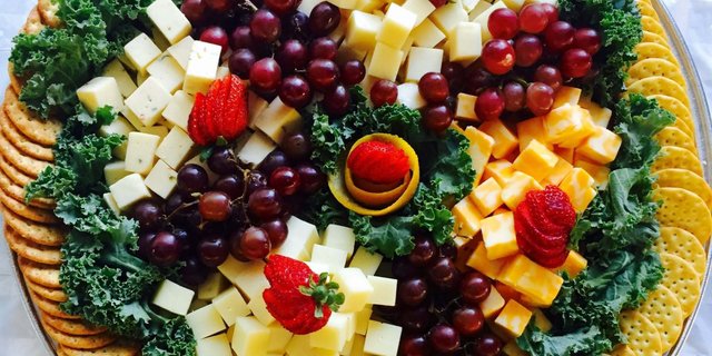 Assorted Cheese & Crackers