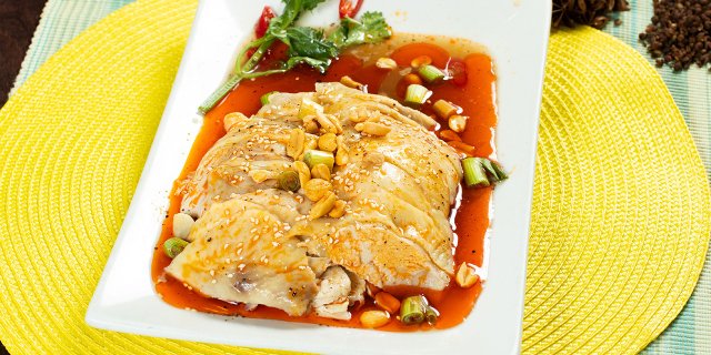 Savory Chicken in Spicy Sesame Sauce