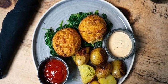 Eastern Shore Crab Cakes