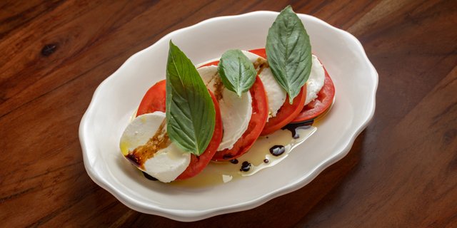 Caprese Salad Pan
