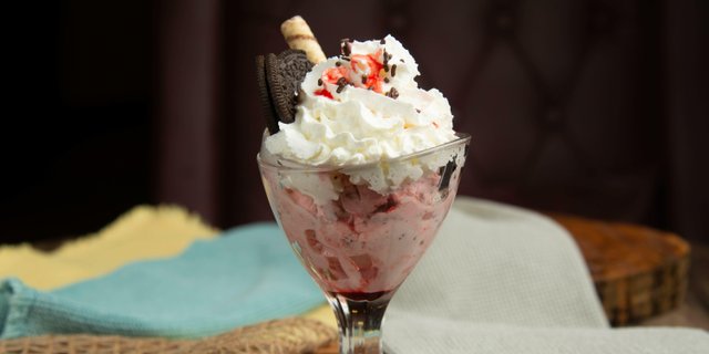 Strawberry Sundae