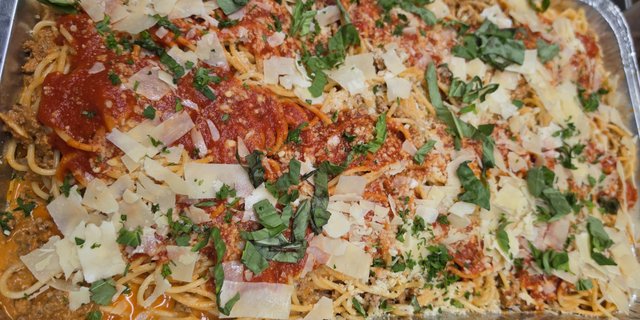 Pasta W/ Bolognese