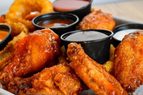 Wings Boxed Lunch
