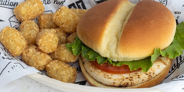 Grilled Chicken Sandwich & Tater Tots Boxed Meal