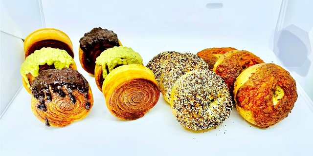 Bagel & Croissants Package