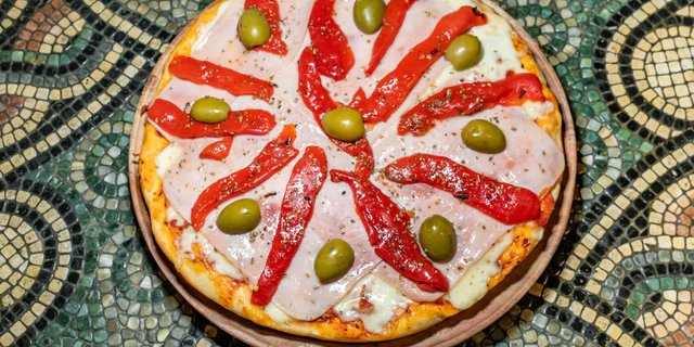 Argentina Pan Crust Pizza