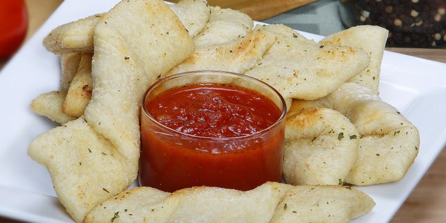 Garlic Twists Tray