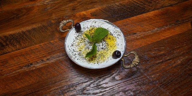 Labneh Quart (44 oz)