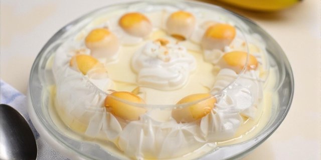 Family-Size Banana Pudding