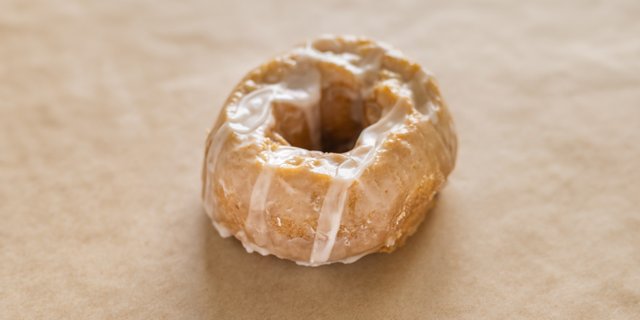 Lemon Poppy Donut