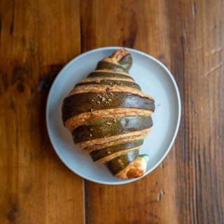 PISTACHIO CROISSANT