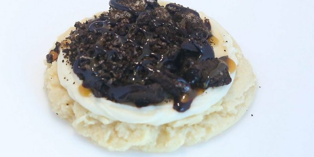 Cookies & Cream Cookie