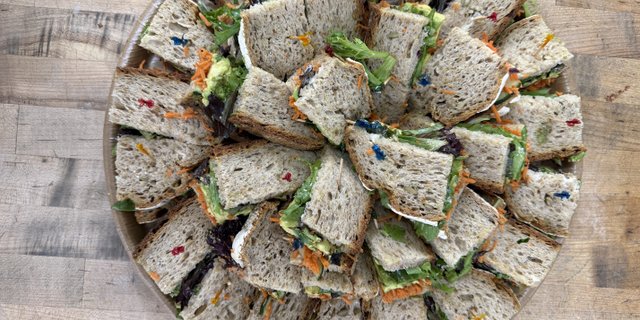 Live Food Sandwich Tray