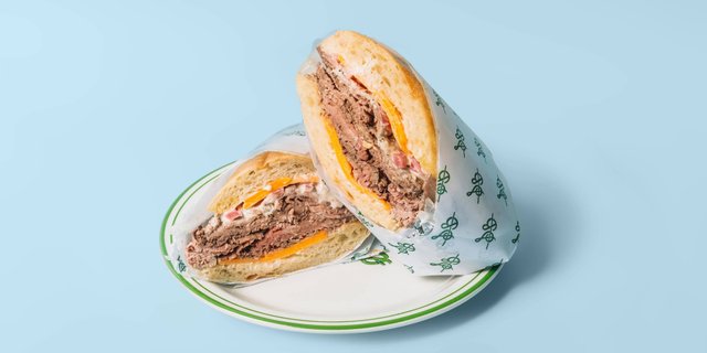 Horseradish Roast Beef & Cheddar Sandwich