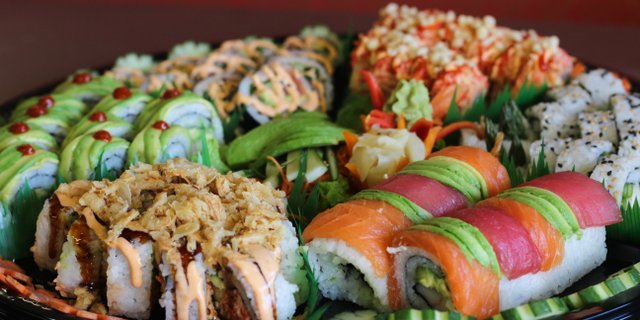 Sushi board platter - Picture of Seishin Sushi, Crawley - Tripadvisor