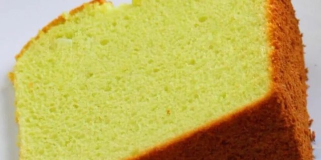 Pandan Chiffon Cake