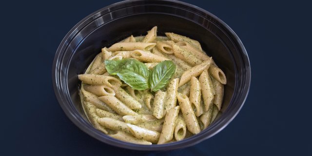 Penne w/ Pesto Cream Sauce