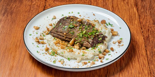 Slow-Cooked Vacio & Mashed Potato