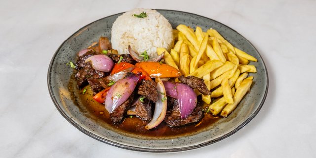 Lomo Saltado