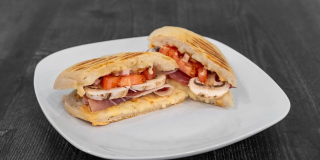 Prosciutto Funghi Panini