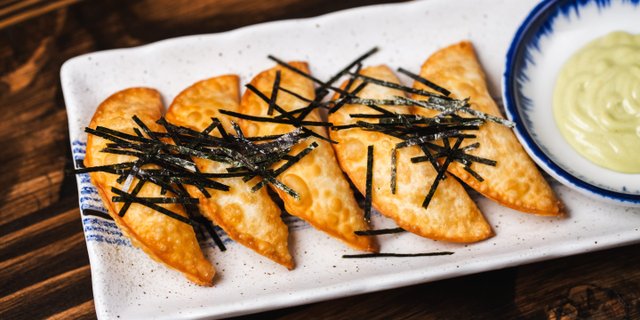 Mentai Cheese Wontons Tray