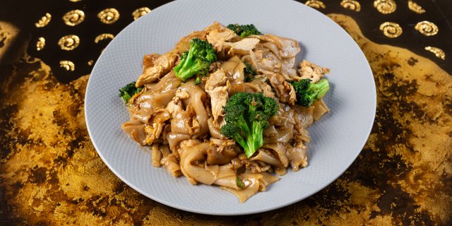 Pad See Eaw Noodles