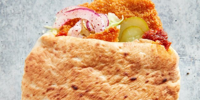 Crispy Chicken Pita Sandwich