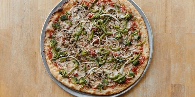 Gluten-Free Garden Veggie Pizza