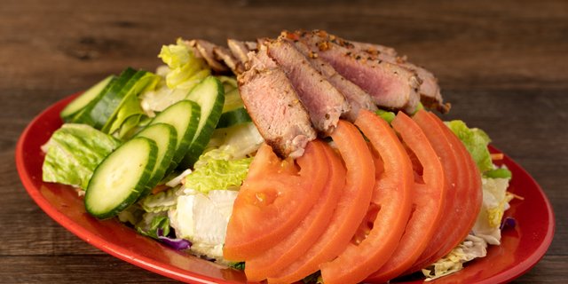 Fresh Blackened Ahi Salad