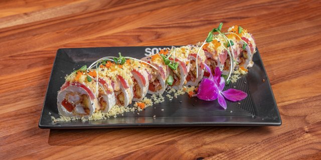 8 Rolls Sushi Platter