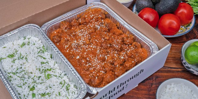 Albondigas Enchipotladas