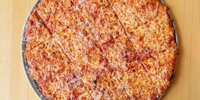 Chicago Cheese Pizza