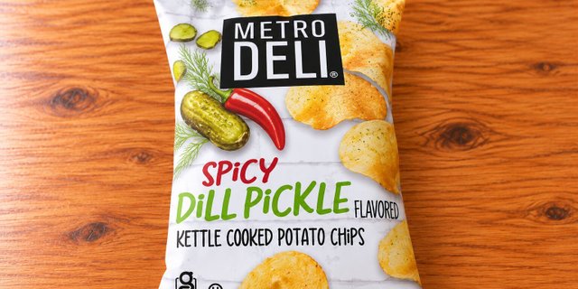 Metro Deli Spicy Dill Pickle Chips