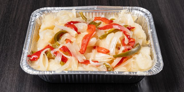 Yuca al Mojo (Cassava w/ Mojo Sauce)
