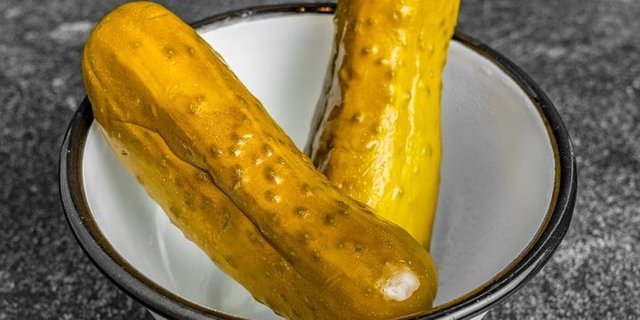 Whole Kosher Pickles