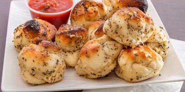 Garlic Knots